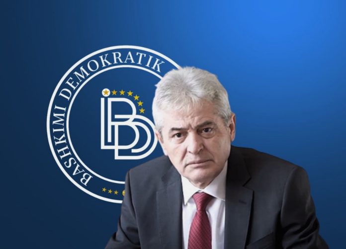 Ali Ahmeti uron Shaip Kamberin: Qoftë i mbarë rrugëtimi ynë i përbashkët