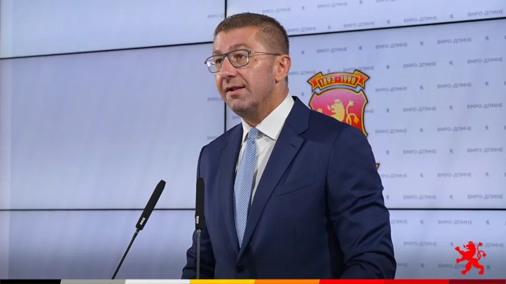 Mickoski: Me ndryshime të tilla kushtetuese, anëtarësimi në BE mund të zgjasë edhe 100 vjet